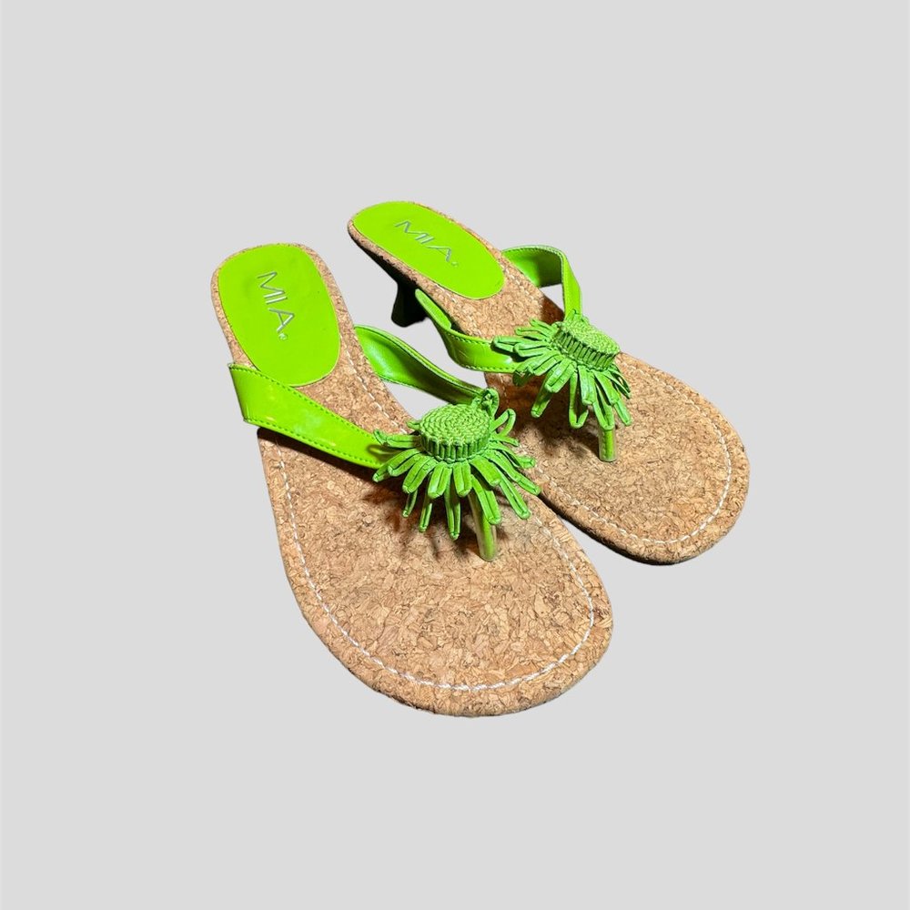 Mia size 8 green sanda